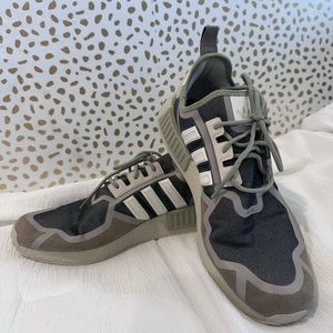 Adidas Men’s Size 10.5 Sneakers